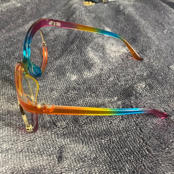 Rainbow Statement Glasses 🌈 Bold oversized frames with gold accents. - Picture 2 of 5